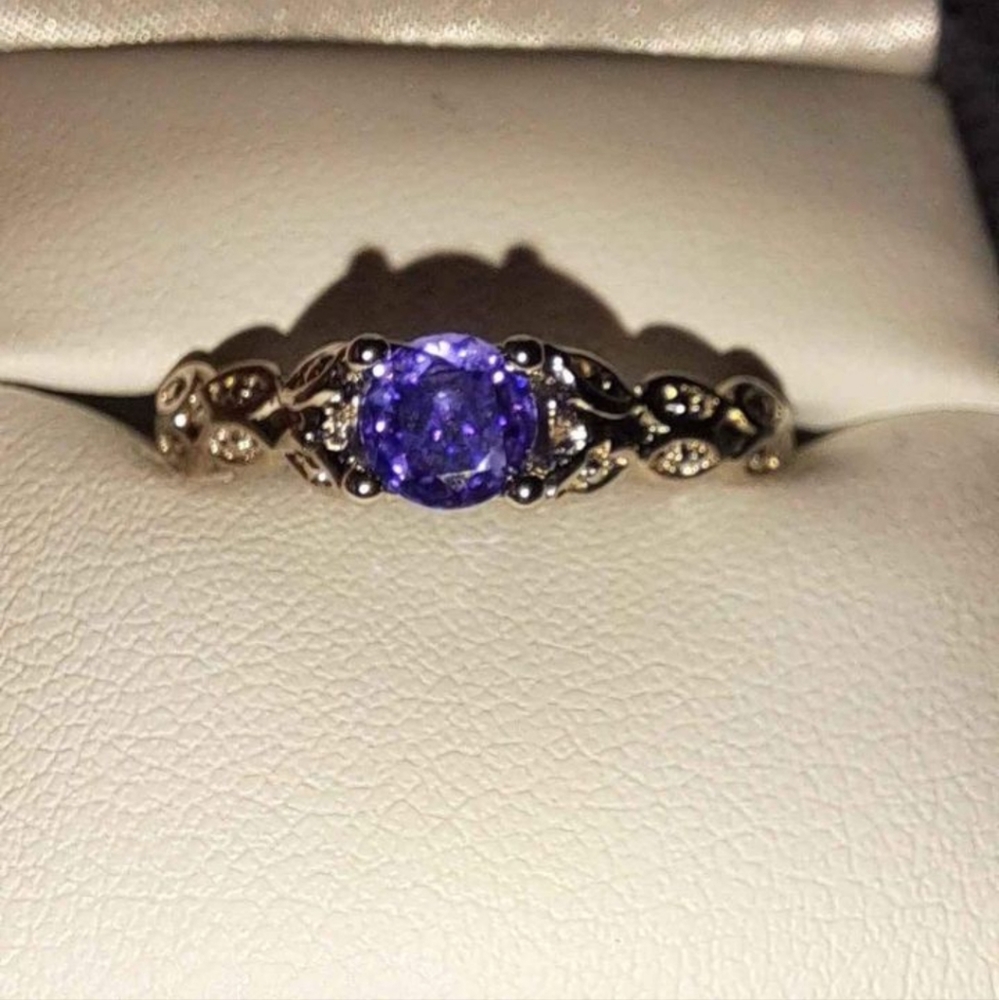 Amethyst Fasion ring